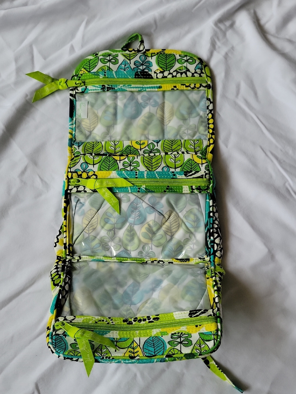 Vera Bradley Hanging Travel Organizer In Lime's Up Pattern
